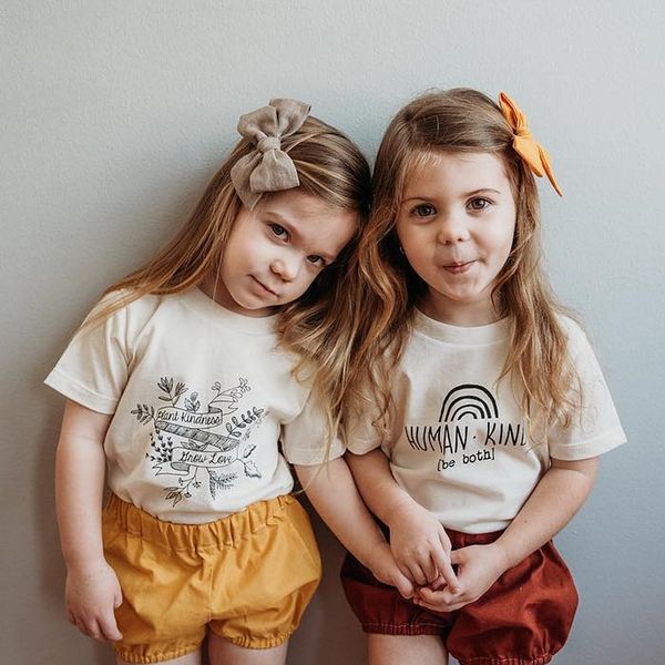 Девушки белая футболка мода печатать дети девушка с коротким рукавом футболка забавные буквы топы малыша случайные мальчики Tee одежда 1-8 год 210413