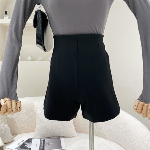

female spring 2021 niche fashion design thin high-waisted trousers line black pants shorts, White