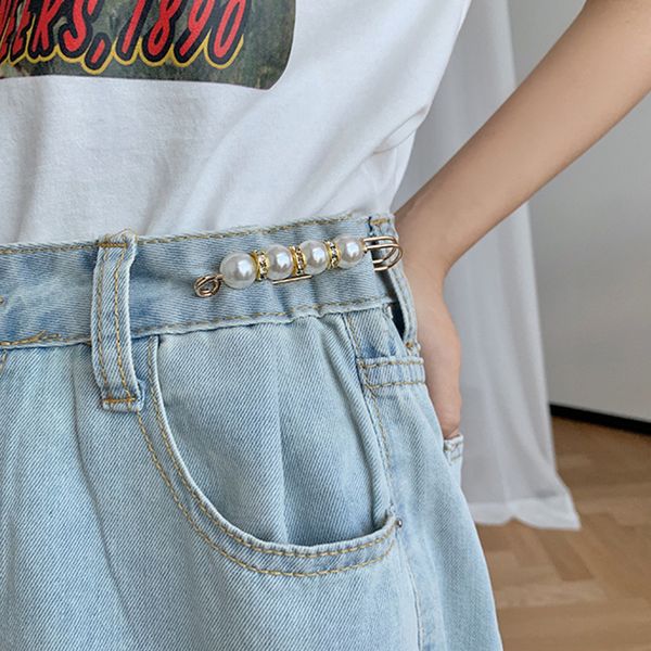 

brooch changing waistband into fashionable skirt with waist closing pearl fixed clothing clip adjusting waistline anti light pin buckle, Gray
