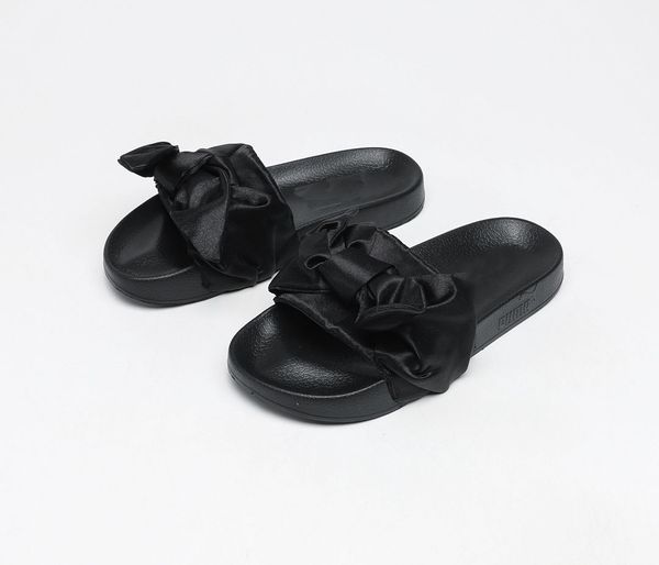 

2021 paris women slippers sandals slides knot dazzle designer slipper woman womens ladies scuffs summer outdoor beach plain bow, Black