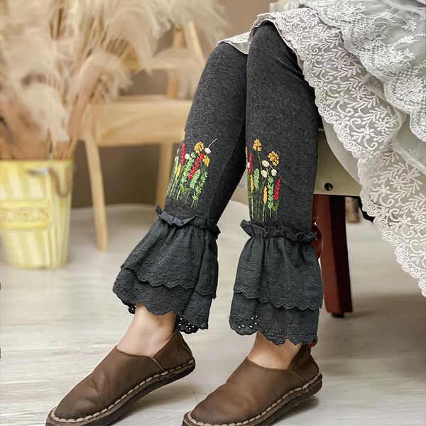 

women's pants & capris elastic waist heavy embroidery lace 3601, Black;white