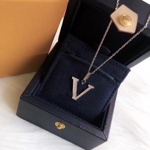 Damen Anhänger Halsketten Metall Halskette Mode Buchstaben Diamant Frauen Schmuck Geschenk Paar Großhandel