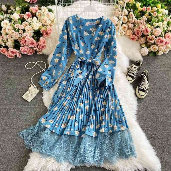 

autumn temperament retro floral v-neck thin lace stitching pleated dress color fashion big swing uk844 210506, Black;gray