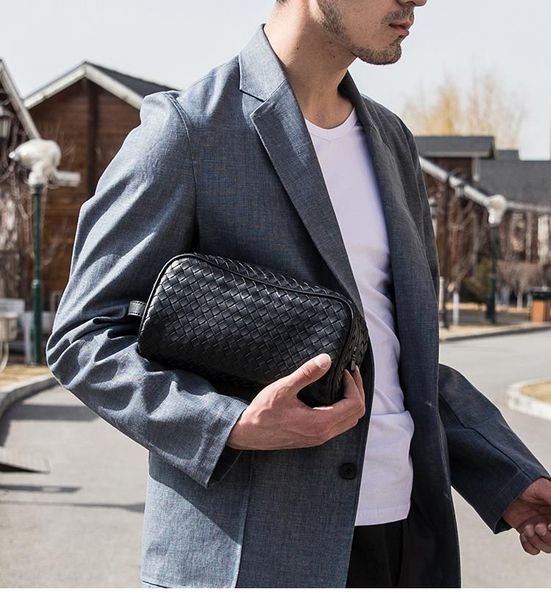 

cosmetic bags & cases 100% leather men clutch weaving large capacity zipper bag fashion simple storage handbag wash 2021 spot