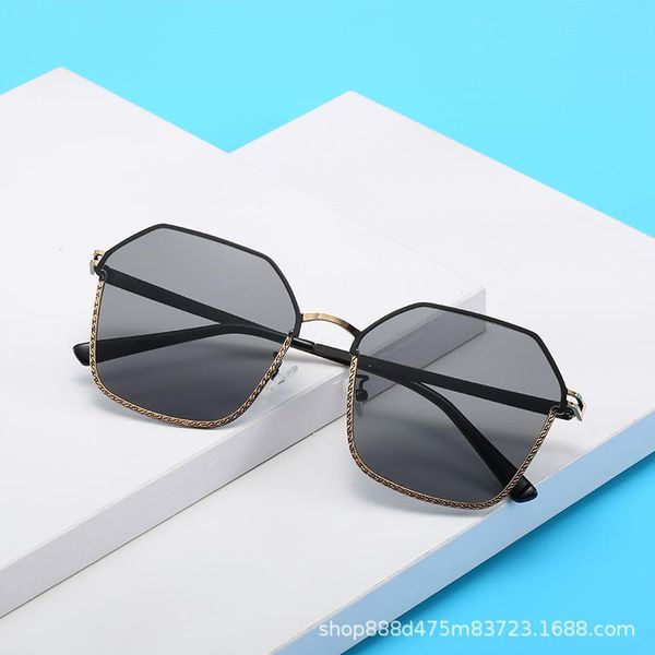 

sunglasses fashion men's metal square women's anti ultraviolet ocean slice paint sun visors, White;black