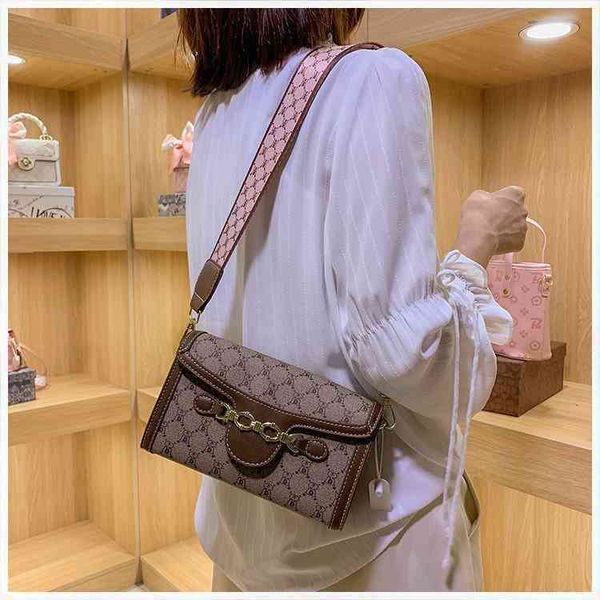 

75% off luggage factory wholesale women's printed mobile small square magnetic buckle messenger double belt single shoulder bags