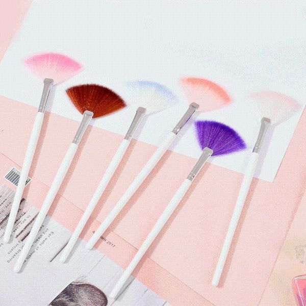 

scalloped fan brush extra paint high-quality aluminum tube wooden handle cosmetic makeup brushes