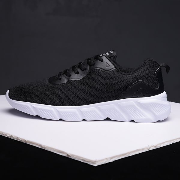 

2021 arrival running shoes sport for mens womens super light breathable mesh tennis outdoor sneakers big size 39-47 y-w705