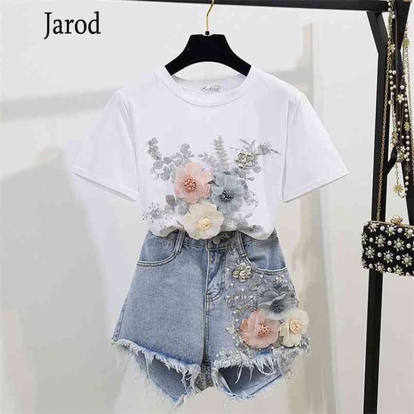 

summer women 2 piece sets vintage beading embroidery 3d flower t-shirt + denim shorts suit 210519, White