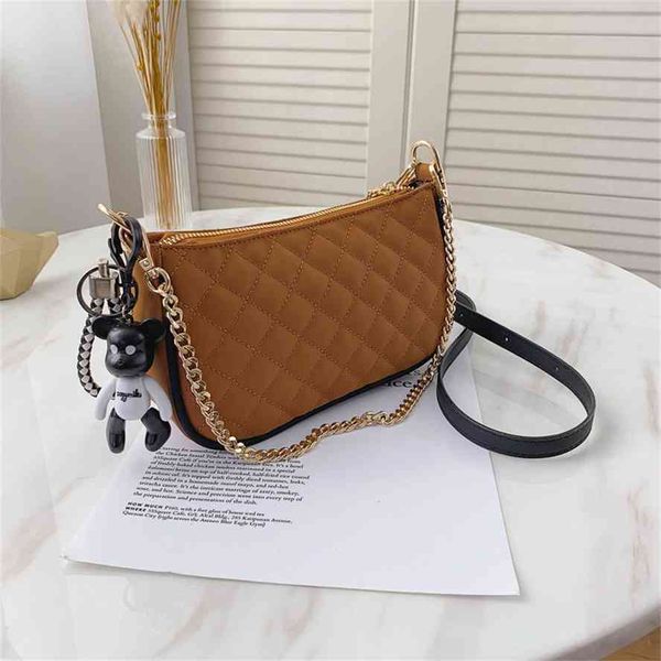 

small women's autumn and winter 2020 new fashion lingge chain messenger net red foreign style one shoulder underarm bag