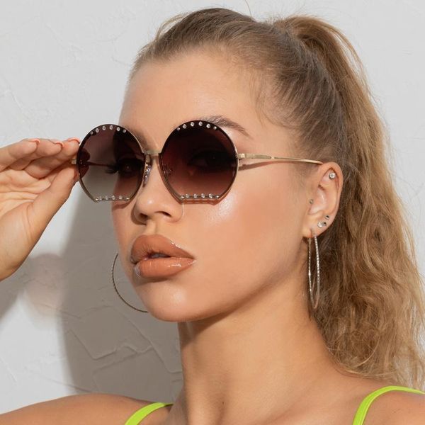 

sunglasses the metal round diamond gradient color men and women trend personality street pography travel seasid essential, White;black
