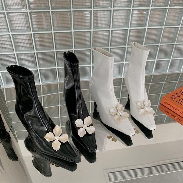 

boots 2021 autumn winter women's flowers short female pointed stiletto ankle patent leather boot high heels riding, Black