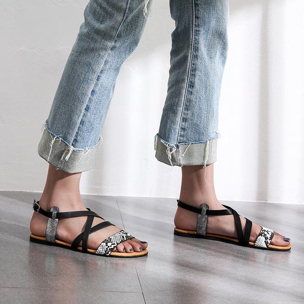 

big size 43 summer rome flat heel women's shoes snake stripe cross strap gladiator sandals women flats 2021 shoe woman, Black