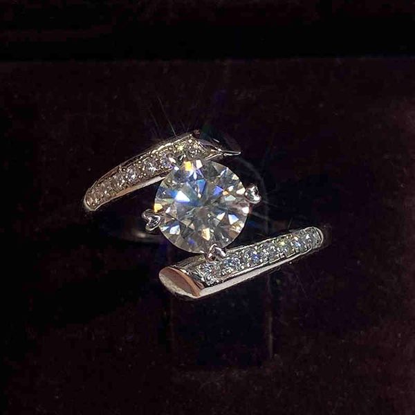 

moissanite ring 925 solid silver 1ct with d color vvs1 excellent cut women engagement gift lab diamond real, Slivery;golden