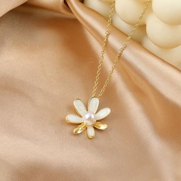 

pendant necklaces daisy pearl clavicle chain design cold wind neck necklace 2021 fashion, Silver