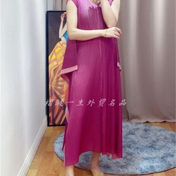 

dress miyake fashion fold v-neck gradient with sleeveless asymmetrical, Black;gray