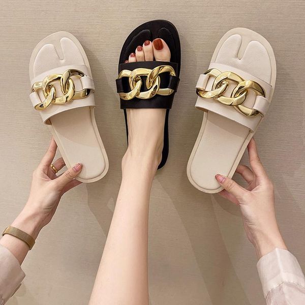 

shoes slippers women summer lady luxury slides pantofle rubber flip flops rivet girl designer 2021 soft hawaiian flat pu fashion, Black