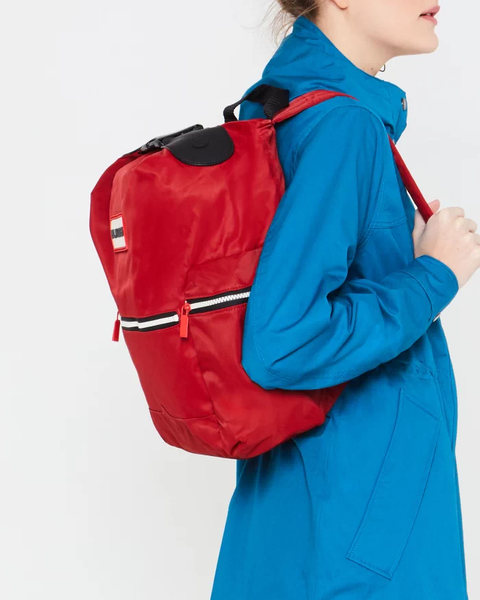 

backpack available hunt er men and women
