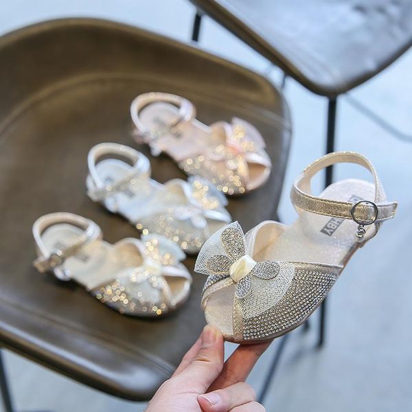 

sandals girls 2021 summer fashion crystal bow-knot buckle princess non-slip for wedding children shoes 21-30, Black;red