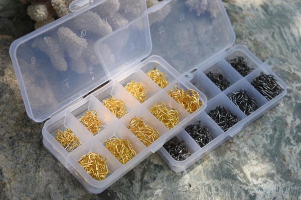 

fishing hooks lixada 600pcs fish jig with hole tackle box 3# -12# 10 sizes carbon steel hook with/without