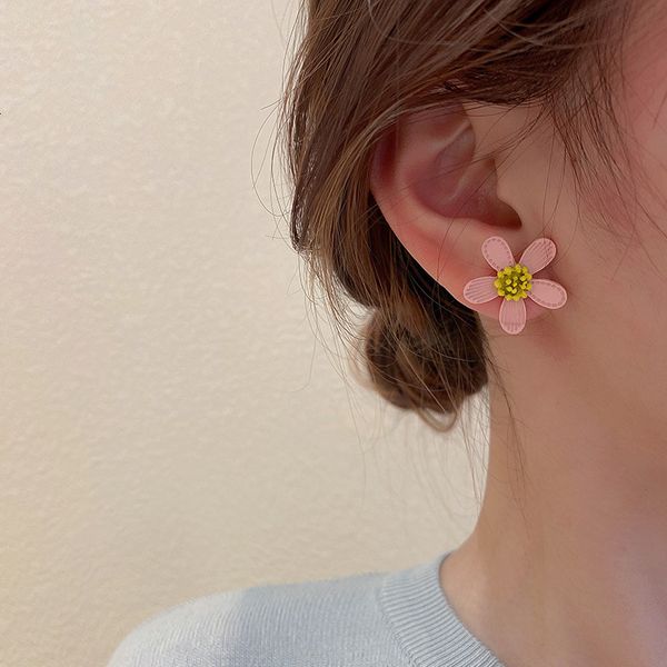 

925 silver needle daisy flower earrings mori fresh fairy temperament earrings fashion personality design fashion earrings
