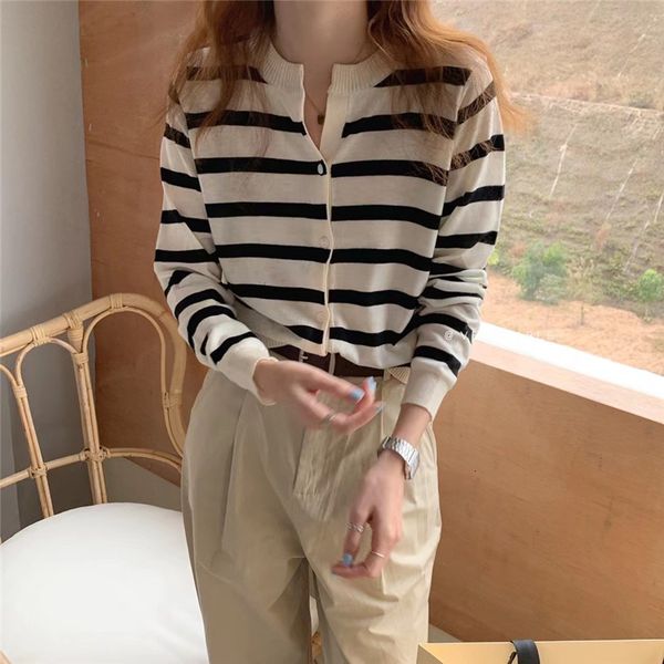 

women's t-shirt temperament stripe knitted cardigan women's early spring long sleeve collar loose and versatile coat, White