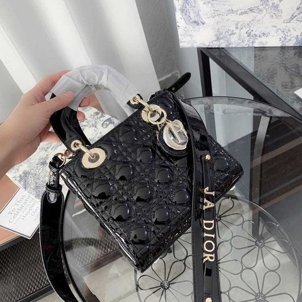 

d di princess bag mini 4-grid badge small fragrance diamond chain bag one shoulder messenger zly