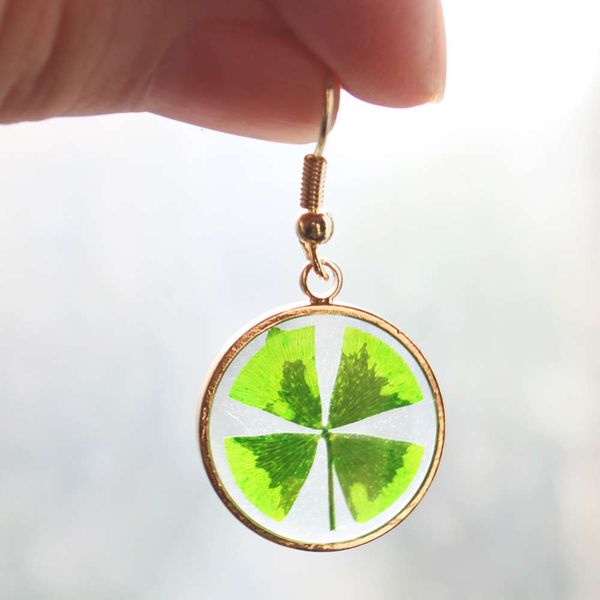 

2020 new korea east gate lady four leaf clover amber earrings, Black