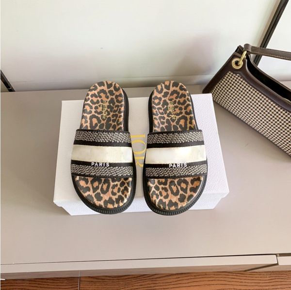 

2022 women dway slide paris slippers embroidered platform sandals designer ladies scuffs outdoor beach floral striped causal flip flops flat, Black