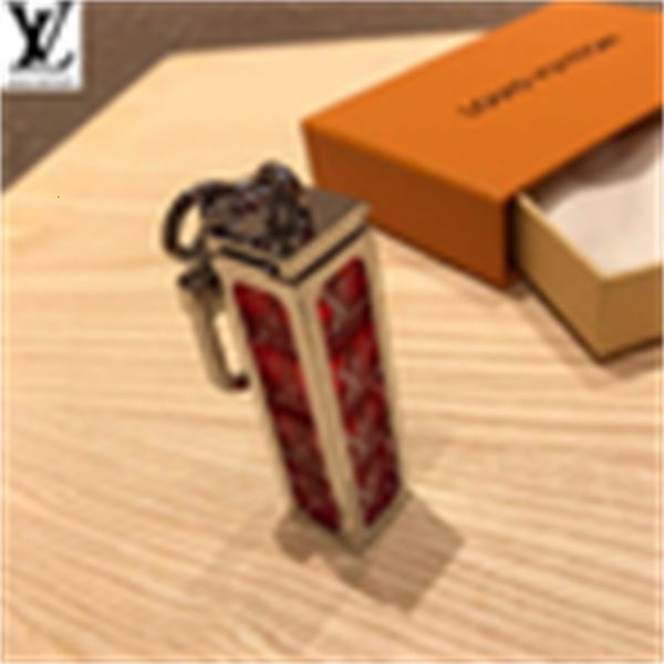 

brand designer luxury belt 2tweezers and fashion accessories keychains bag holder tapage charm key holders, Silver