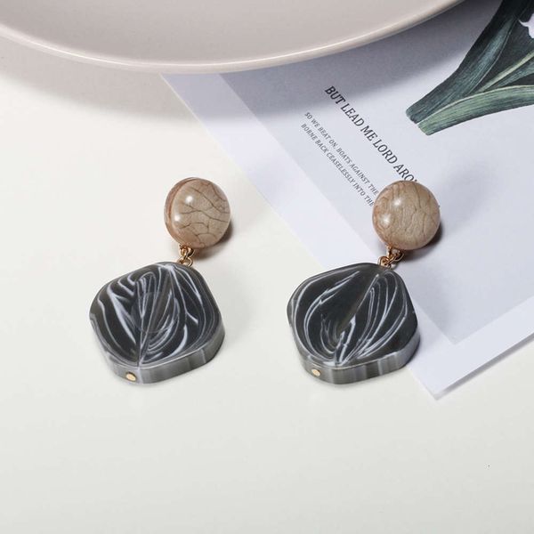 

fashion trend contrast resin earrings new design for women in spring and summer, Black
