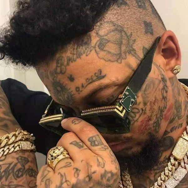 

2021 luxury sunglasses for men and women universal classic fashion square frame summer sunglasses designer wholesale high qualit, White;black