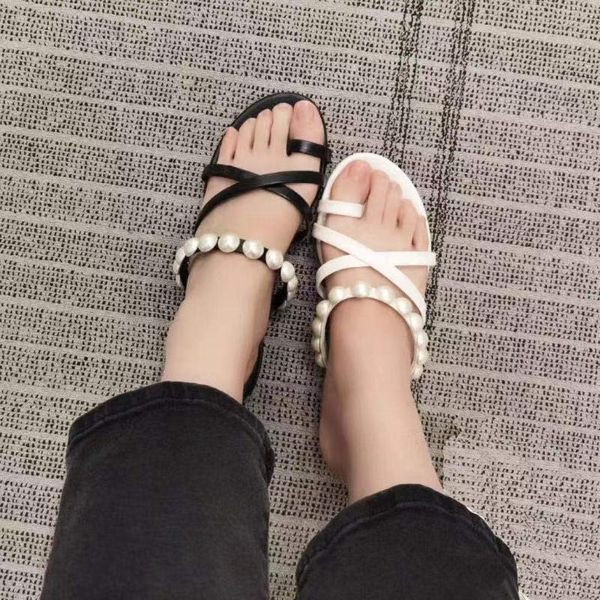

whole sales 2021 summer flat women sandals genuine leather cystal comfortable slip on causal shoes slippers, Black
