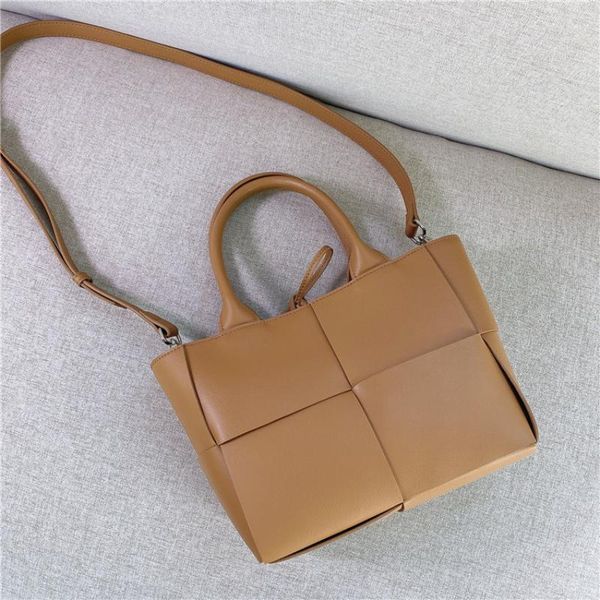 

hand bags 2021genuine leather spring large woven large-capacity tote handbags fashion commuter one-shoulder messenger handbag shoulder