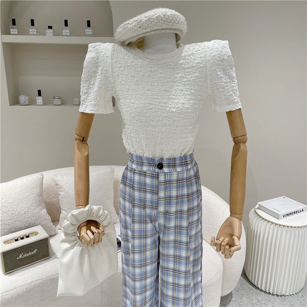 

polos spring summer female fashion niche design personalized in short relief around the neck shirt, White