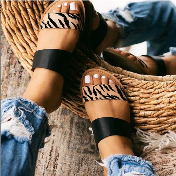 

summer women slippers leopard two-layer flat heel rubber sole pu leather beach outdoor slides fashion simple ladies sandals 2020 y0721, Black