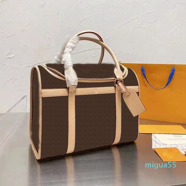 

portable pet tote bag clutch bag hanbdbag fashion steel grid scratch resistant and bite resistant on the side of ventilation