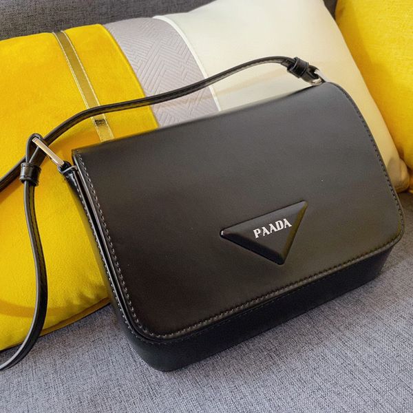 

women luxurys designers bags 2021 underarm cleo single shoulder oblique crossbody bag zhouzhoubao123 designer handbags purse wallet handbags