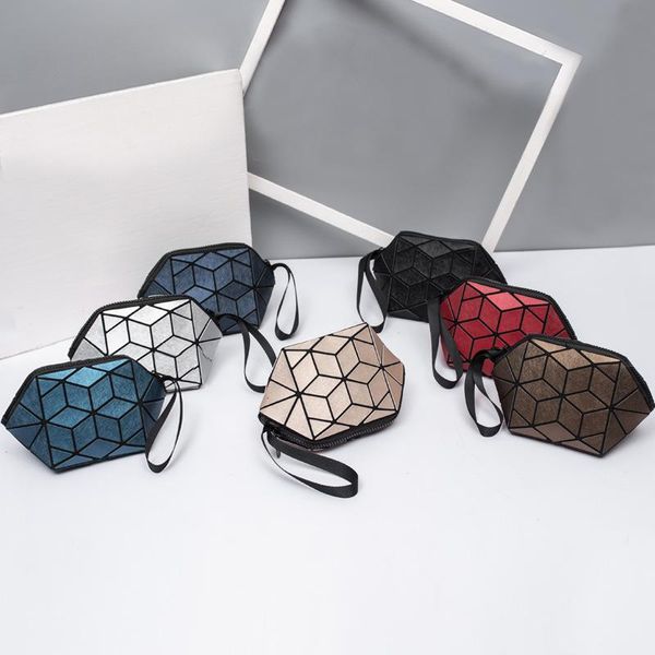 

lipstick bag 2021 ladies portable toiletry outdoor travel goods storage cosmetic bags & cases