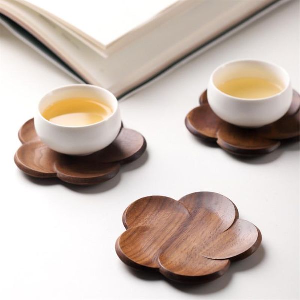 

mats & pads japanese style walnut wood creative petal coasters placemats heat-resistant drink mat home dining table tea coffee cup pad
