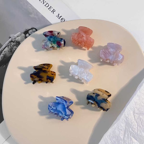 

korean acetate plate small grip new color leopard girl hairpin french exquisite shark hairpin, Slivery;white