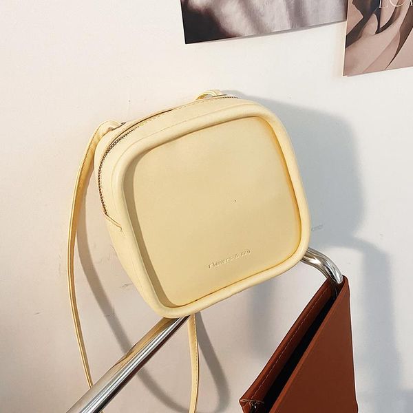 

shoulder bags niche design senior female bag wild 2021 fashion messenger summer simple square width: 16cm