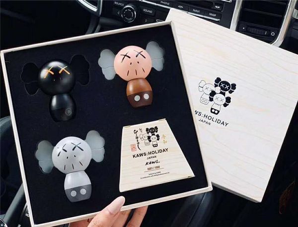 

selling originalfake k a w s holiday the valentine's day car creative high-end wood mustard car air conditioning perfume arom