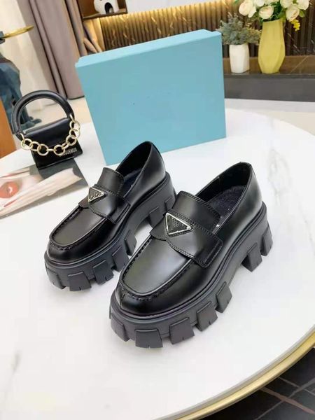 

designer men women shoes chocolate glossed-leather loafer sneakers brushed leather loafers 0706, Black