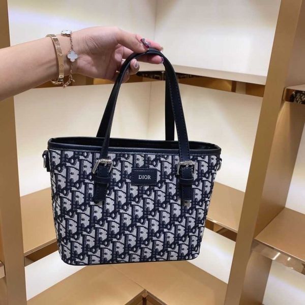 

wholesale fashion shoulder portable casual 2021 b uy luxuryss esignerss bag yw