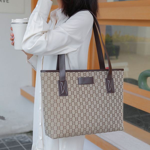 

handbag large capacity bag women's 2021 summer printed tote korean personalized fashion shoulder, Black;red