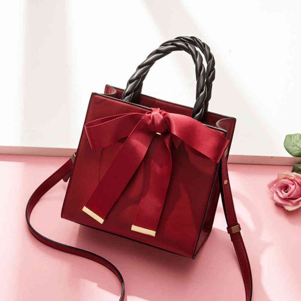 

women's bag 2021 new fashion one shoulder women's messenger hand
