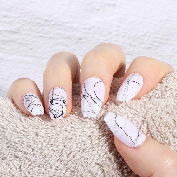 

false nails 24pcs with messy lines designs short ballerina fake manicure press on full cover nail art tips glue, Red;gold