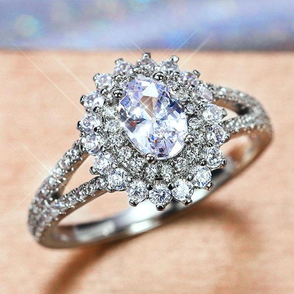 

wedding rings luxury women's hand jewelry micro-inlaid zircon flower ring fashion classic anniversary gift, Slivery;golden