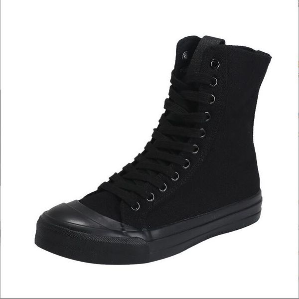 2022 schwarze Frühlings-High-Top-Stiefel Damen Retro-Volltonfarbe All-Match-Chic-Leinwandschuhe Nischen-Design-Sinn-Schnürsneaker